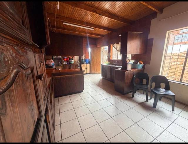 4 BEDROOM HOUSE FOR SALE IN LAUDIUM